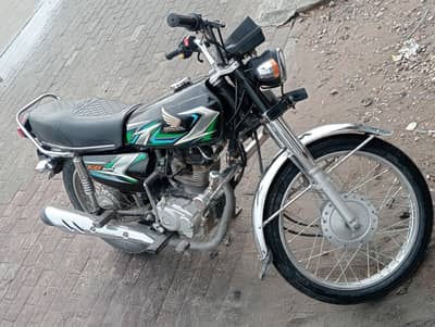 Honda CG 125 2023