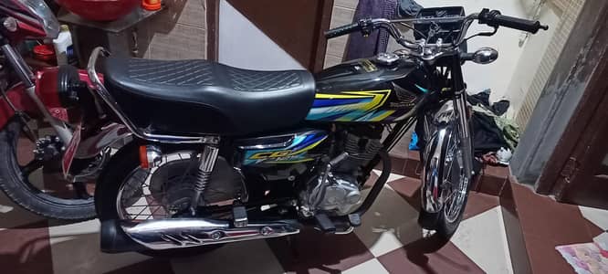 Honda CG 125 black
