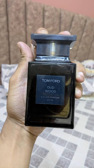 All branded perfume available for sale