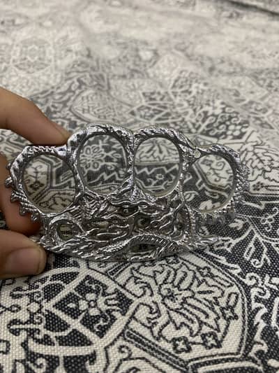Hand clip for defense safety with white good dragon design and heavy