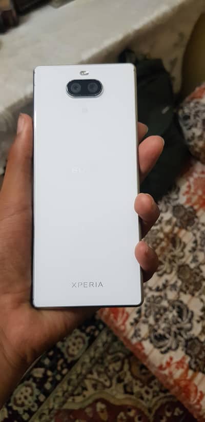 Sony Xperia 8