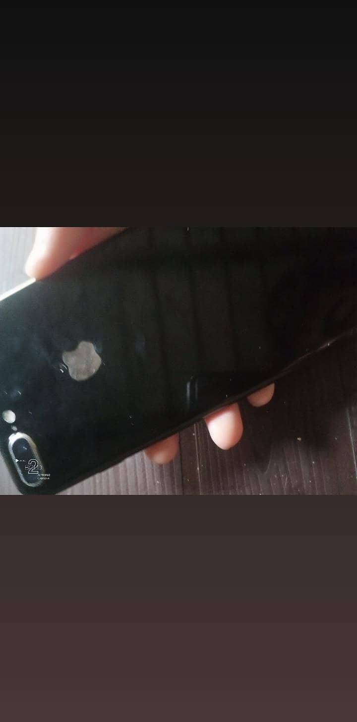 Apple iPhone 7 Plus 1