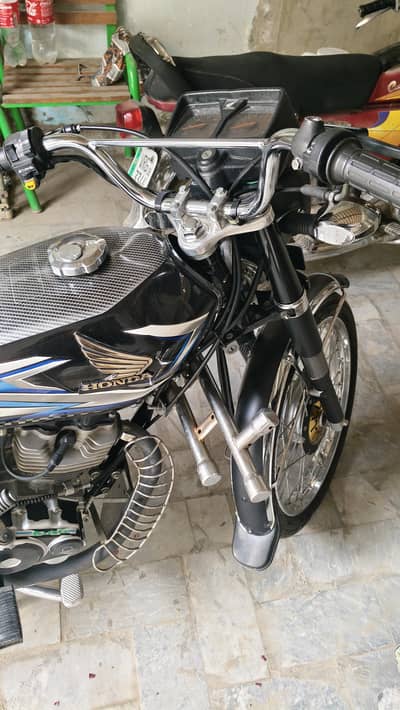 Honda 125 10/10 condition