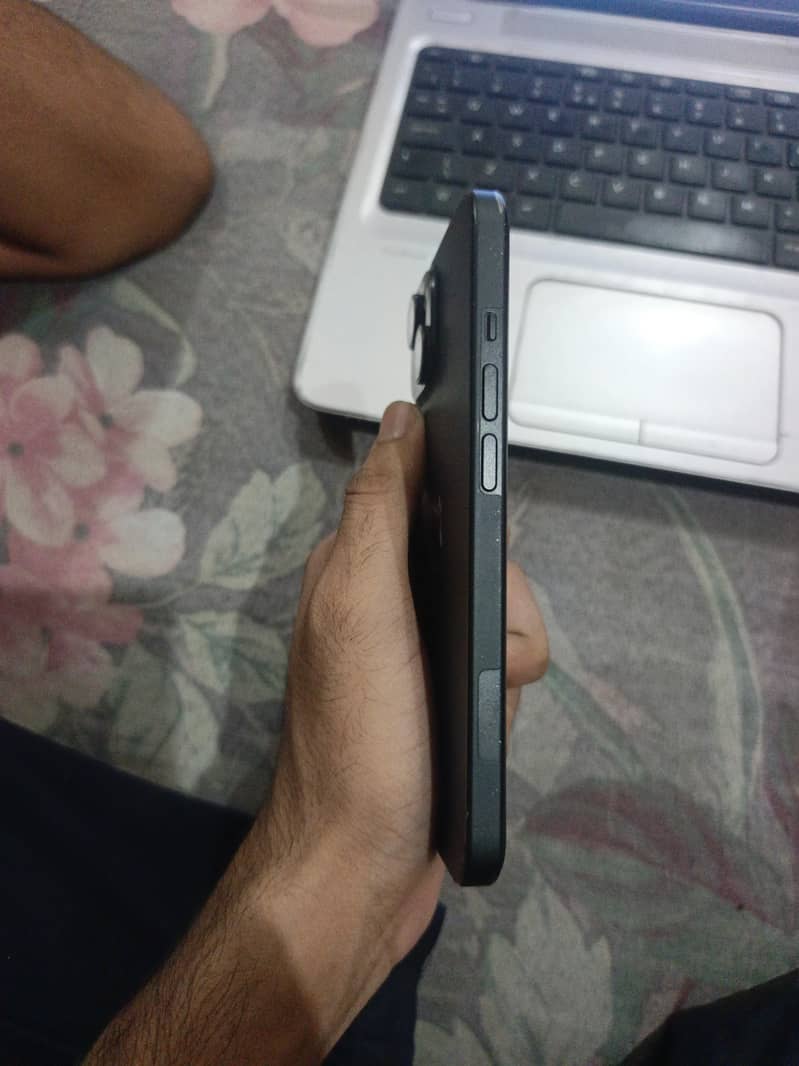 Apple iPhone 15 2