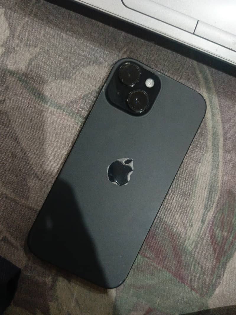 Apple iPhone 15 6