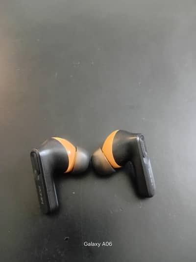 Ronin Mellow original earpods (left and right earpods only)