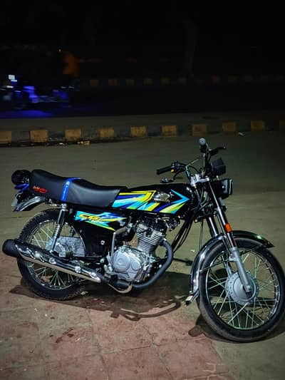 Honda 125 Black 2026 model contact WhatsApp