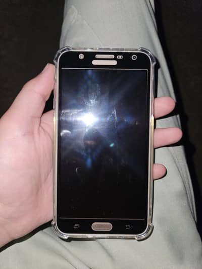 Samsung Galaxy J7 Core