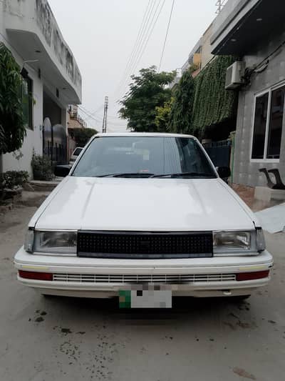 Toyota Corolla SE saloon automatic