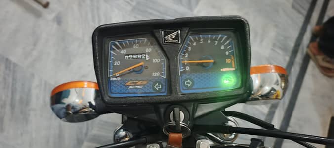 Honda 125. model . 2025