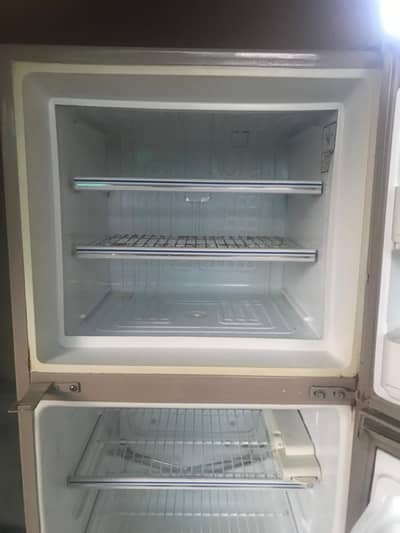 Refrigerator for sale (small size), in best condition