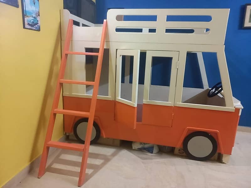 Bunk Bed Van style 4