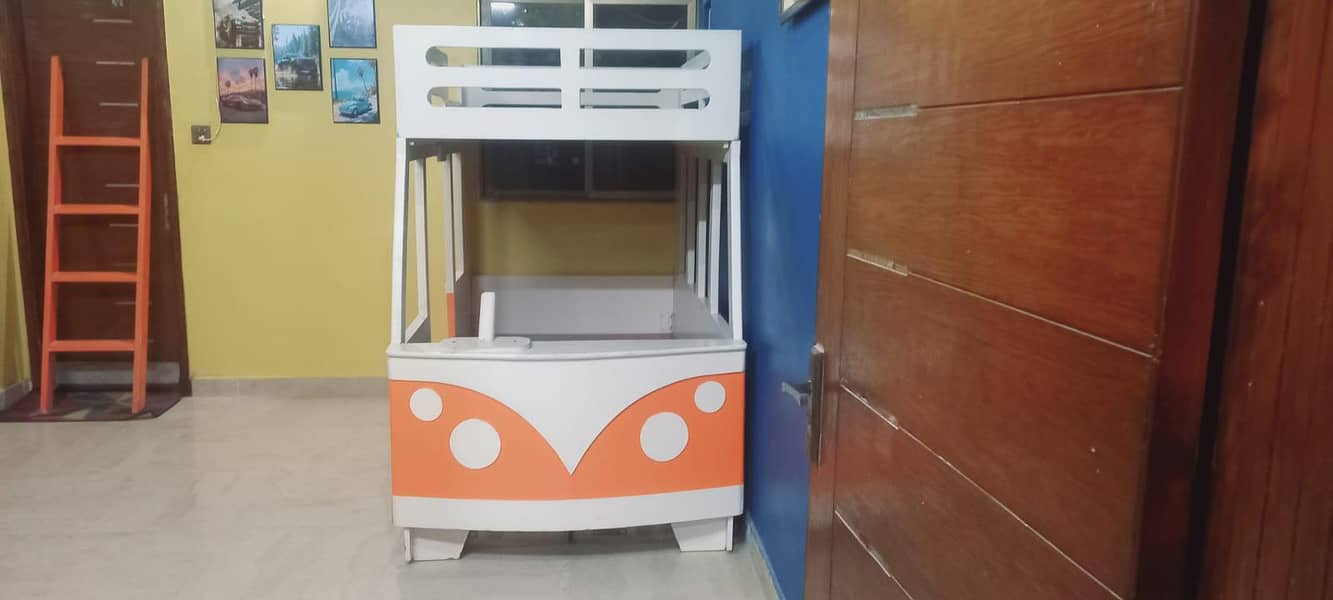 Bunk Bed Van style 8