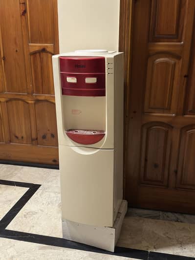 Haier Water Dispenser