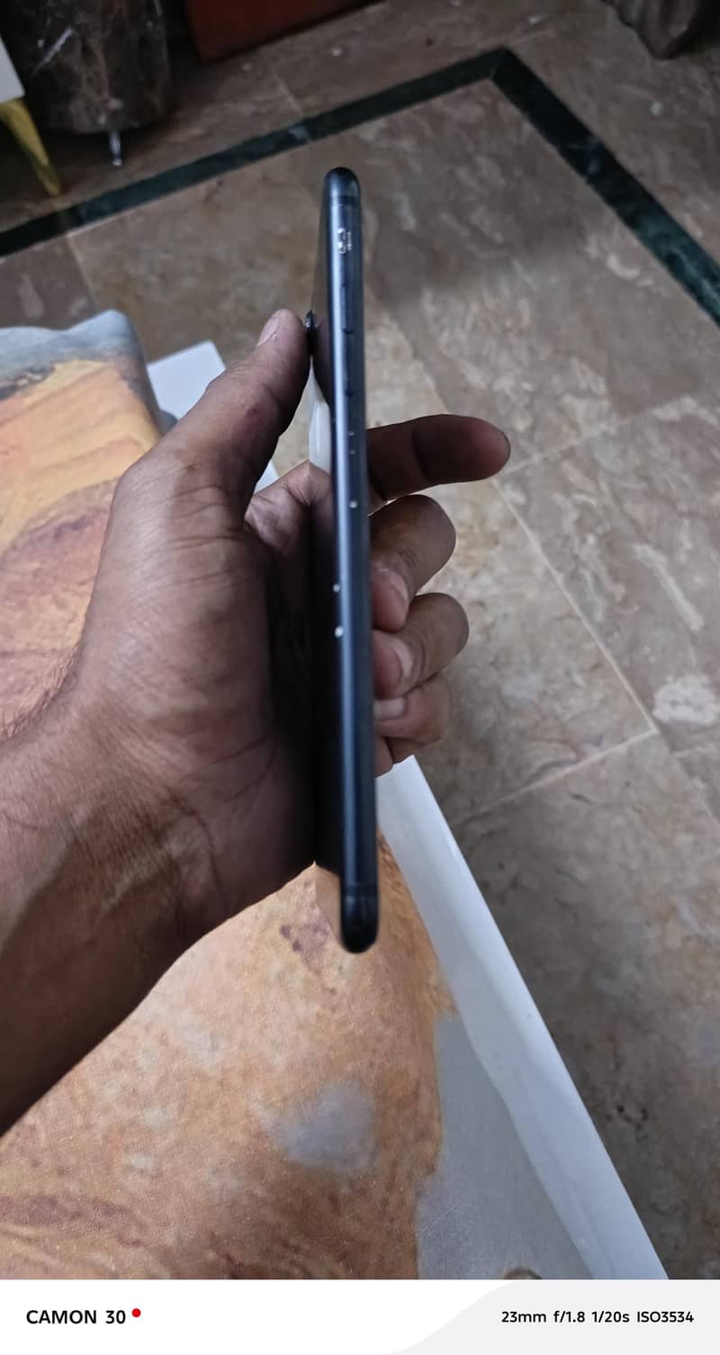 Apple iPhone 7 Plus 1
