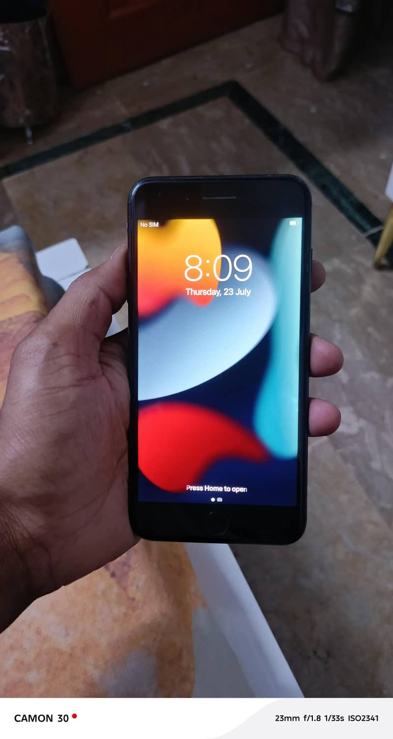 Apple iPhone 7 Plus 2