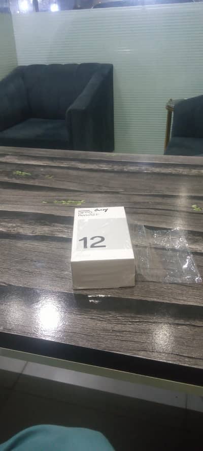 OPPO RENO 12F 10/10