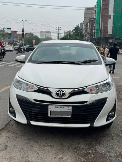Toyota Yaris 1.5 full option
