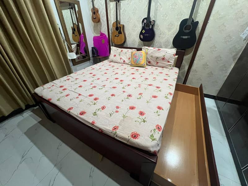 King Size Bed 18