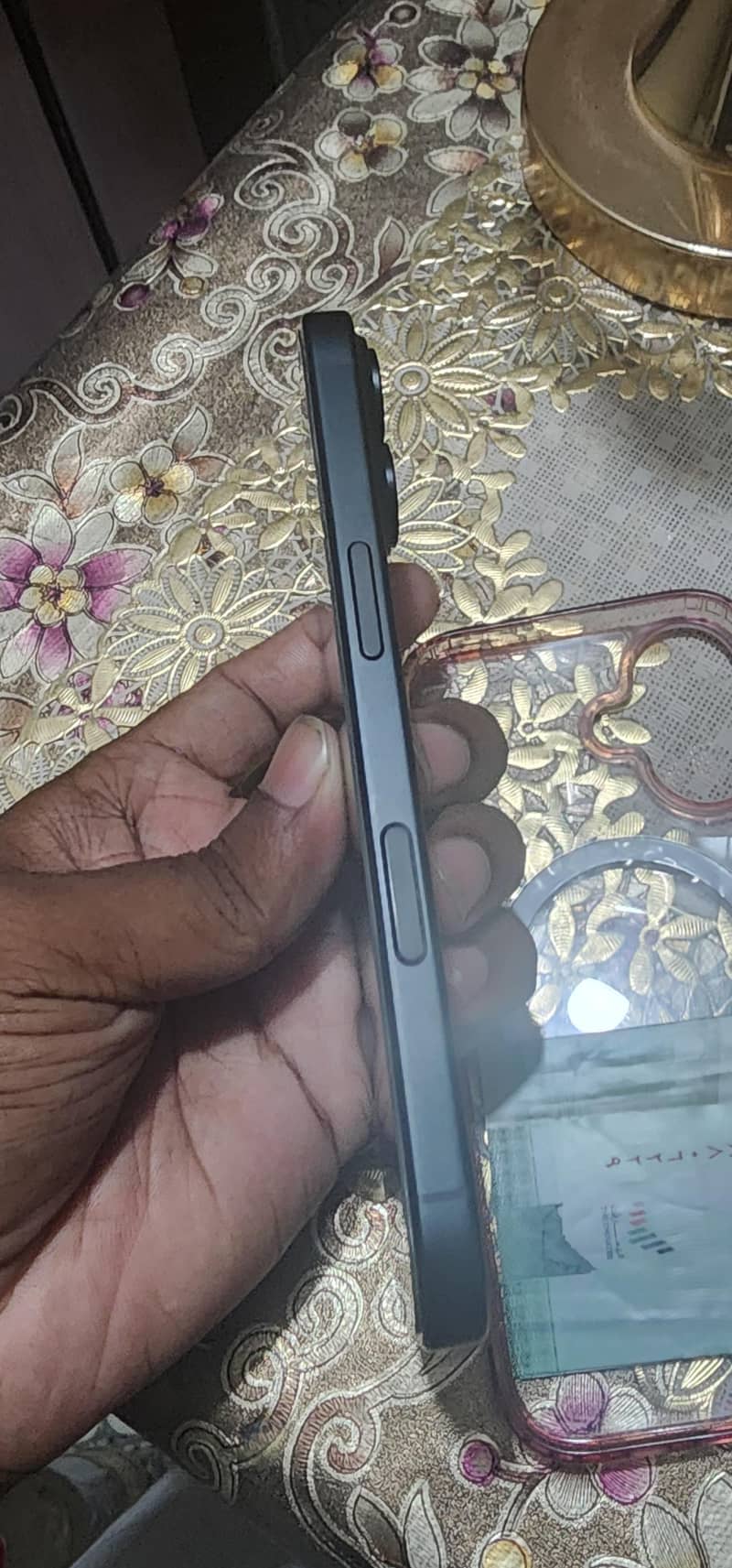 Apple iPhone 16 2