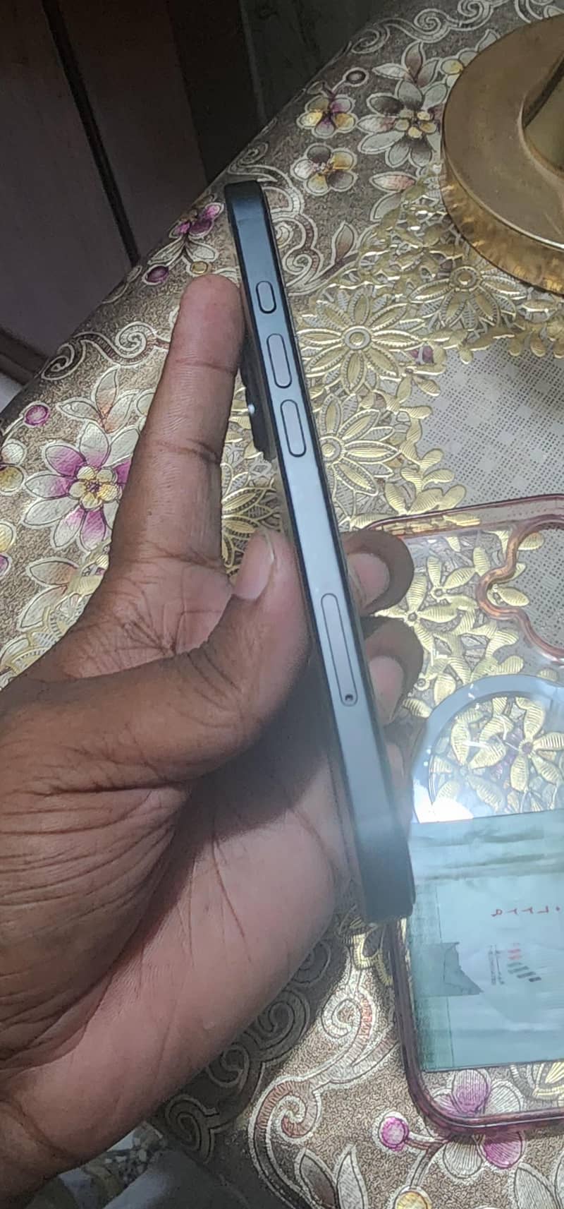 Apple iPhone 16 3