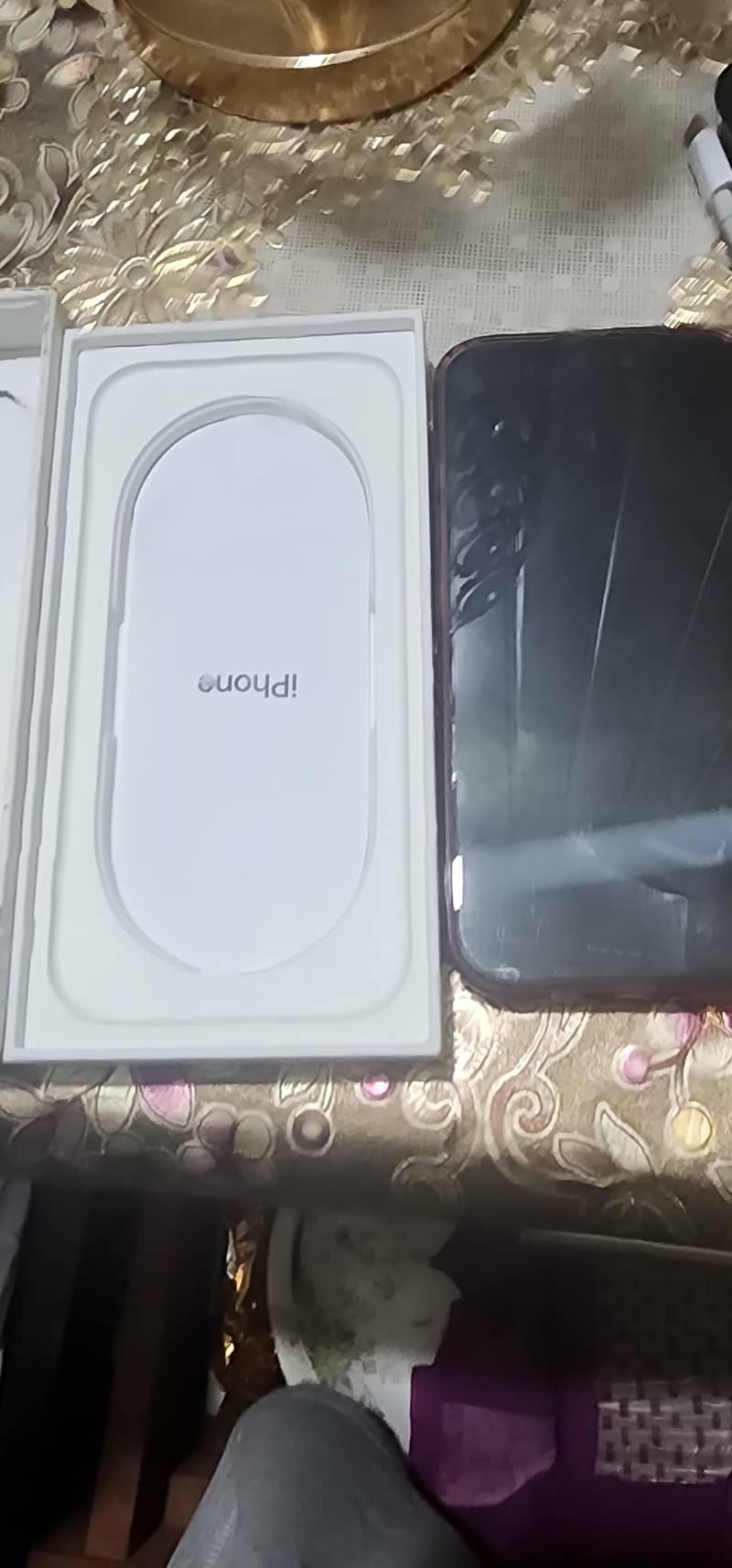 Apple iPhone 16 9