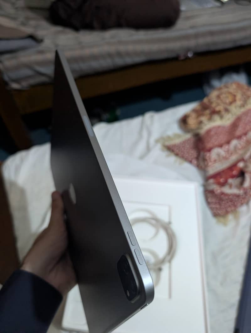 iPad m2 pro 12.9 5