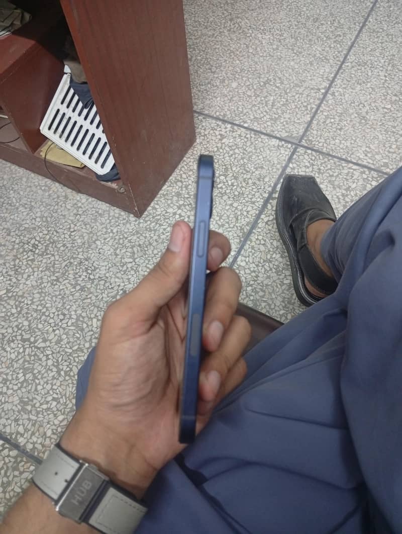 Apple iPhone 12 0