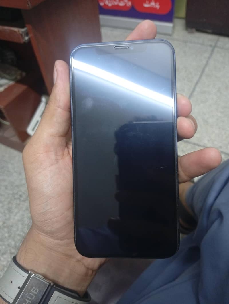 Apple iPhone 12 2