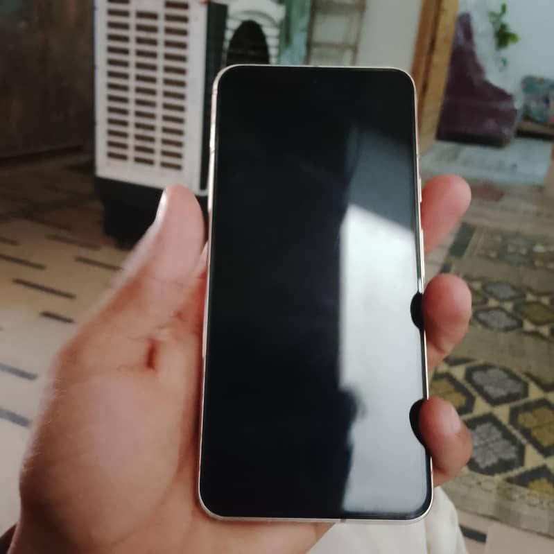 Google Pixel 8 3