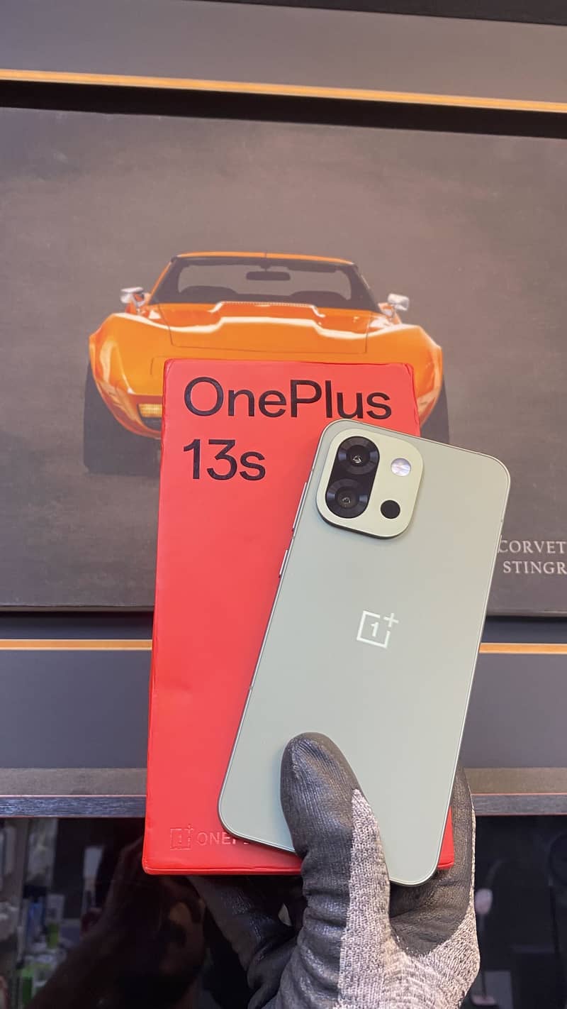 One Plus 13s 2
