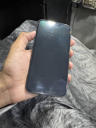 iPhone 13 jv BH 87% 128gb memory sim time 4 months condition 10/10