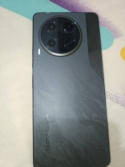 Tecno CAMON 30