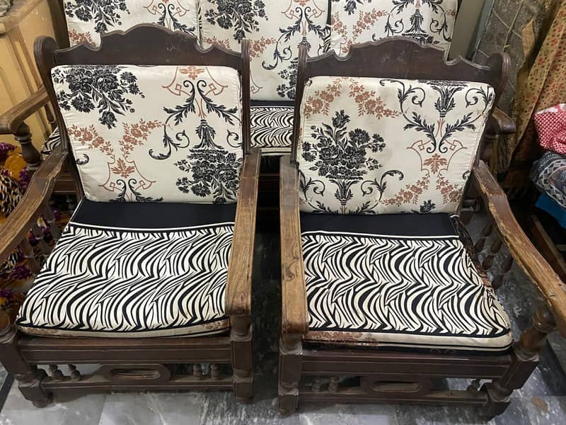 Old Sofa Set with Table 1
