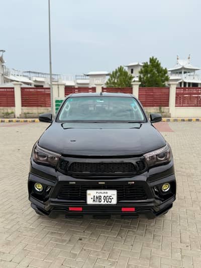 Toyota Hilux Revo V