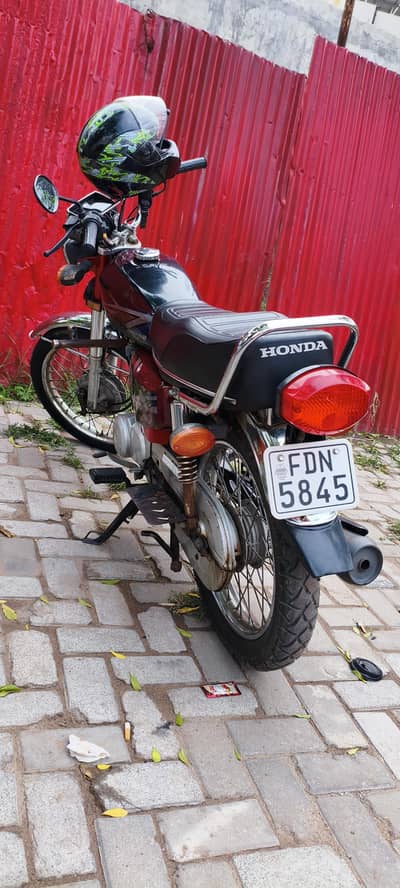 Honda cg 125 (Demand 125,000 negotiable)