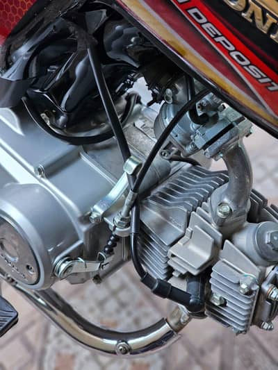 HONDA CD 70 BLACK 26