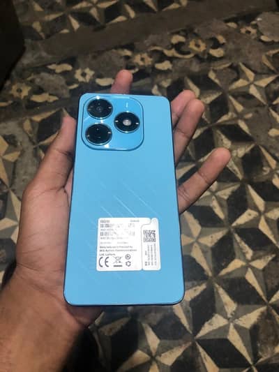 Tecno Spark 20  – 8GB + 8GB Extended RAM / 256GB Storage