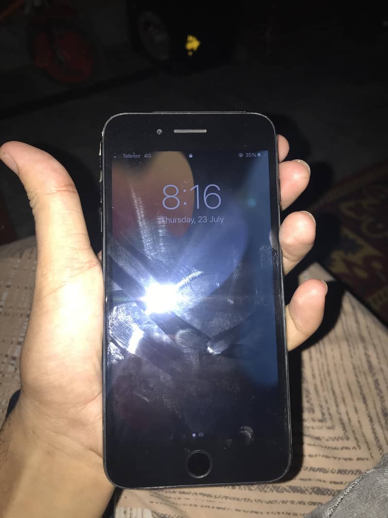 Apple iPhone 7 Plus 2