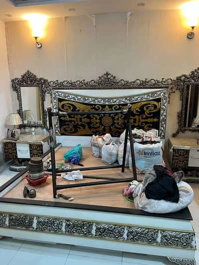 King size/ Bed set/side table/dressing /