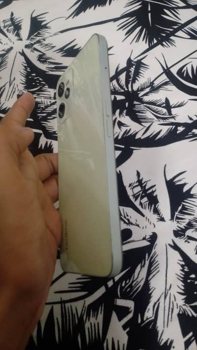 Realme C35
