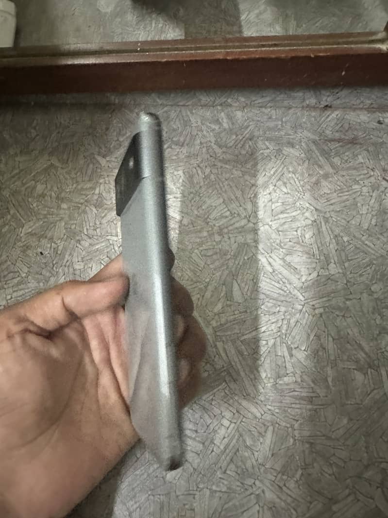 Google pixel 8 4