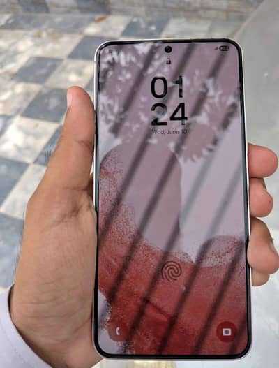 Samsung s22 8+128