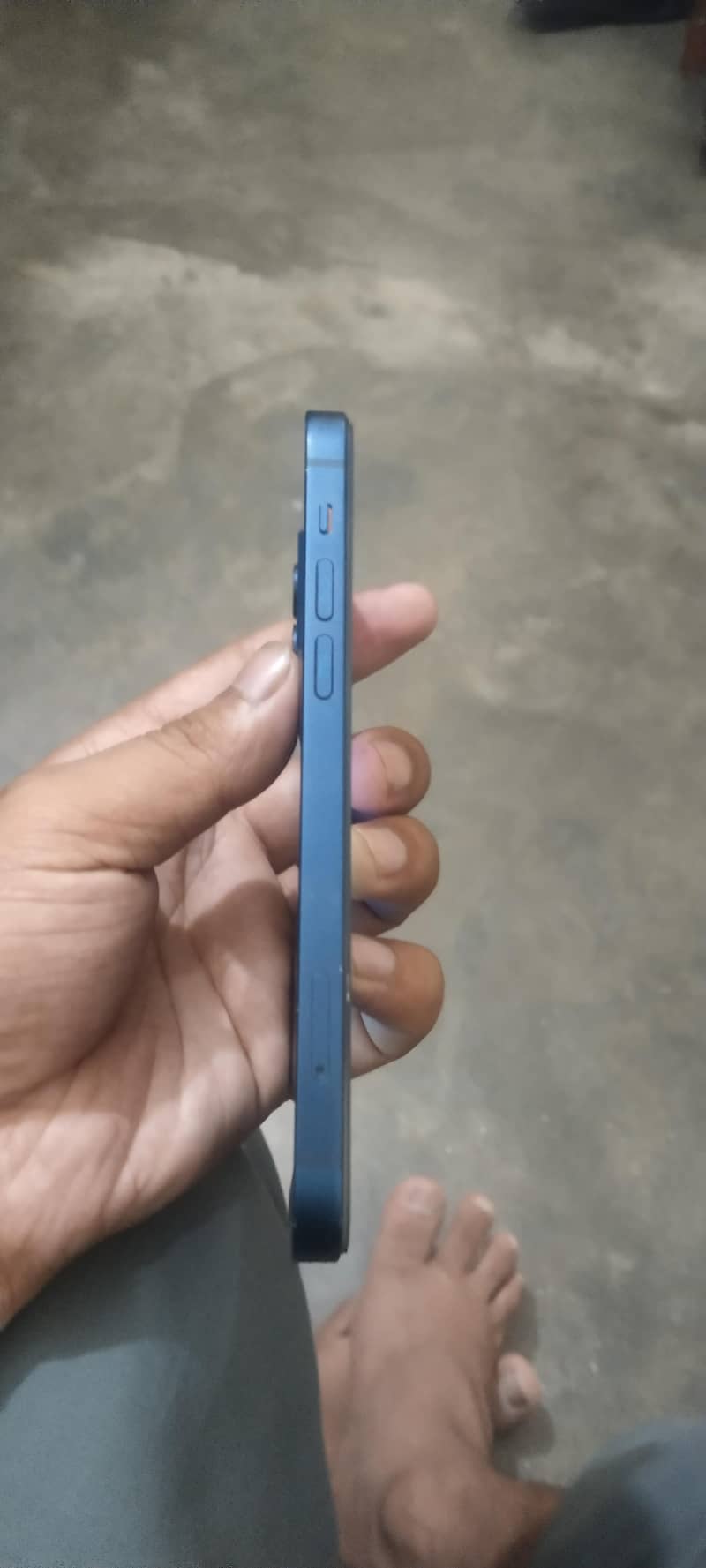 iPhone 12 1