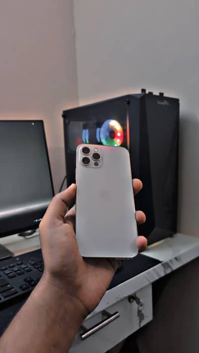 Apple iPhone 15 Pro Max Natural Titanium