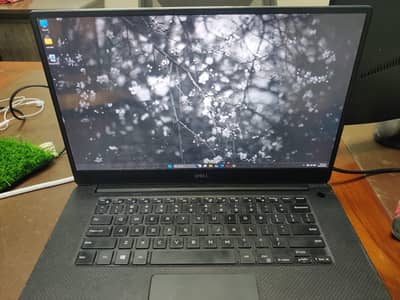 Dell Precision 5530 (quadro p1000 4gb, i7 8850H) neat and clean
