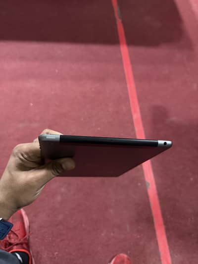 Apple iPad Air 1st Gen 16GB WiFi + Cellular | Excellent Condition