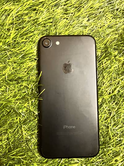 Apple iphone 7 in very good condition
