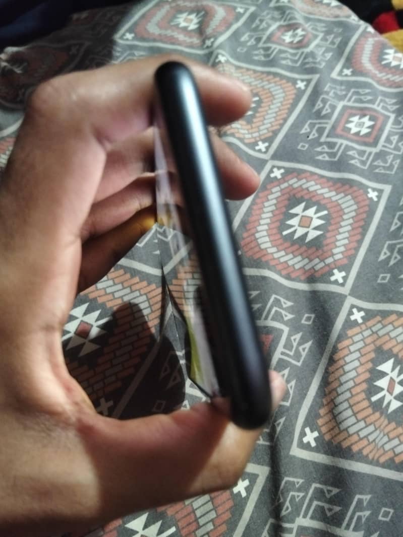 Apple iPhone 8 4