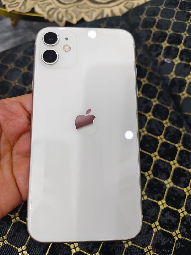 Apple iPhone 11 0